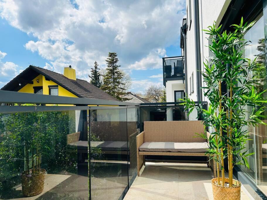 Sunny Modern Apartment With Balcony - Free Parking Вена Экстерьер фото